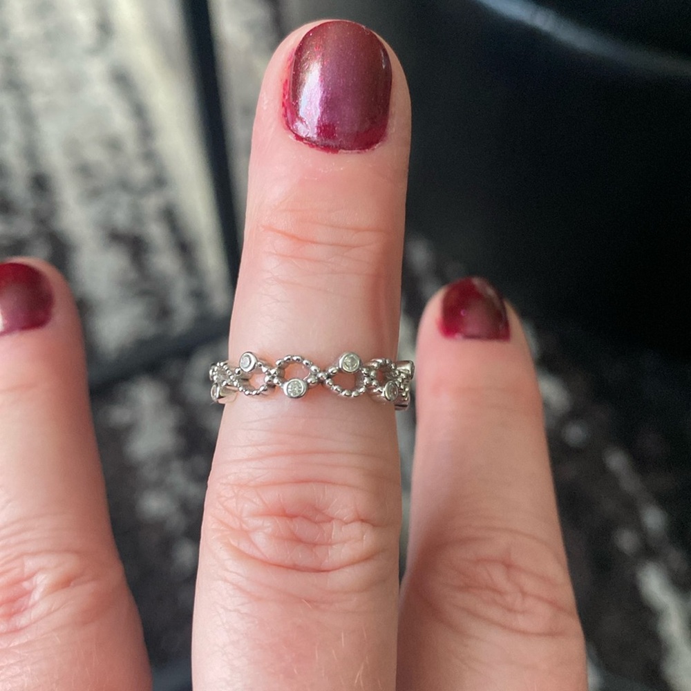 Beautiful 925 silver ring EUC🤍